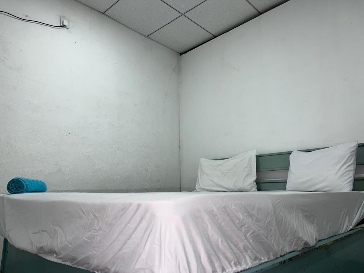 Cactus Arugambay Hostel Arugam Bay Bagian luar foto