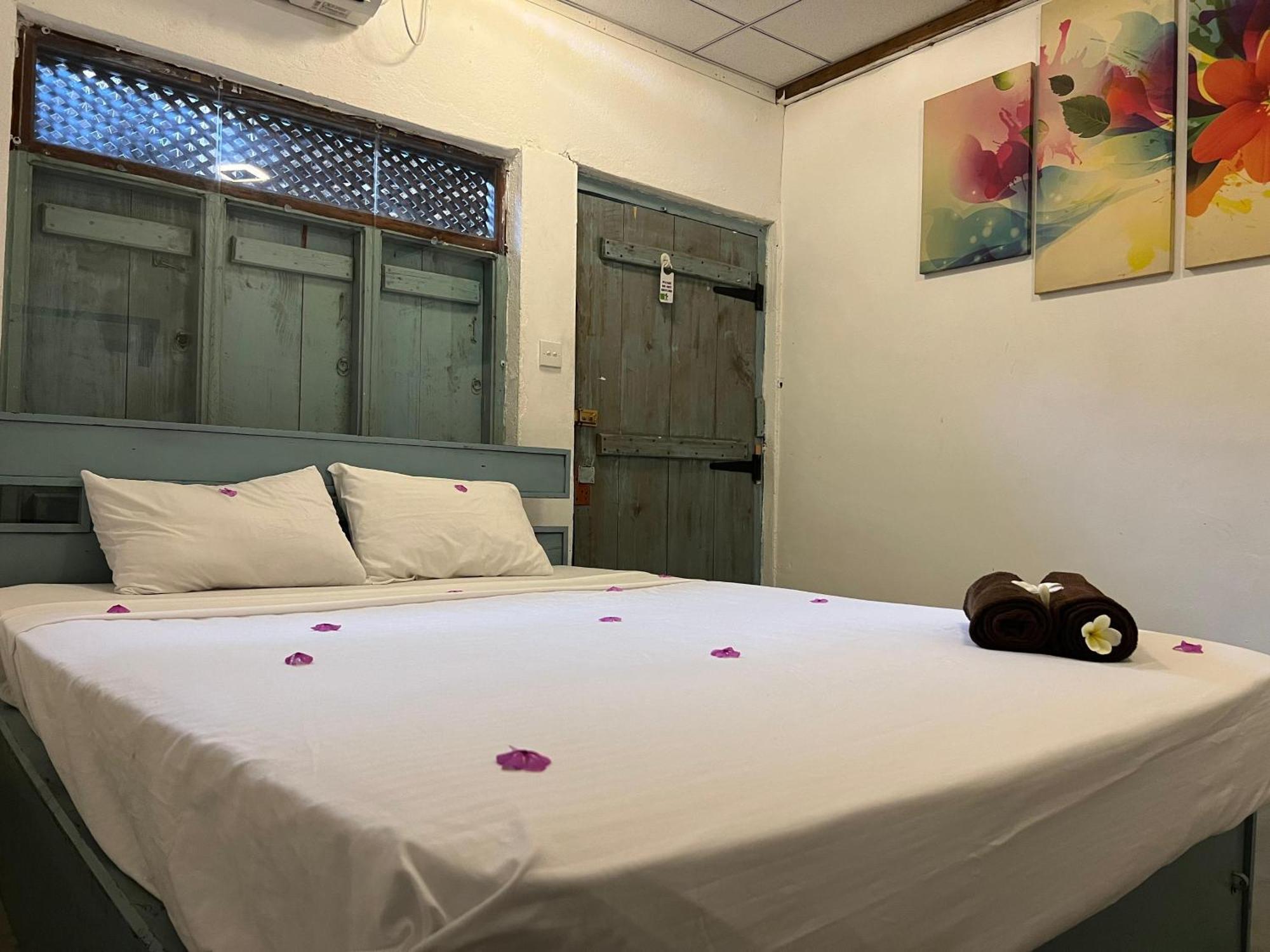 Cactus Arugambay Hostel Arugam Bay Bagian luar foto